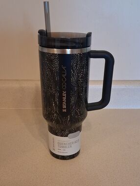 Stanley Black Patterned Quencher H2.0 Tumbler with Handle 40 Oz. NWT